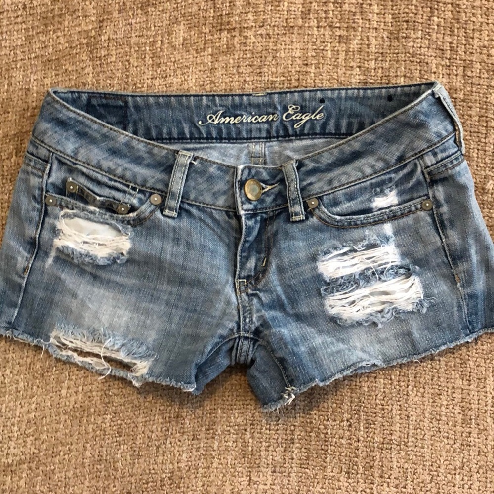 American eagle distressed shorts